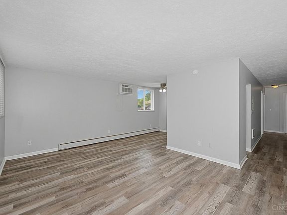 4th image of 2301 Salvador St