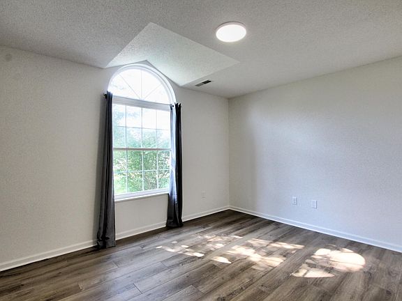 5th image of 602 Teakwood Ct