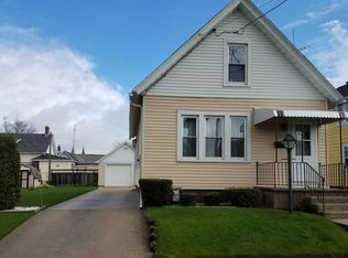 2010 Madison St, Manitowoc, WI 54220