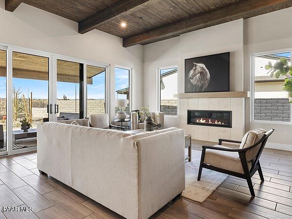 4th image of 5646 Meridian Ct