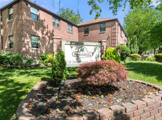 61-16 245th Pl #UPPER UNIT, Douglaston, NY 11362