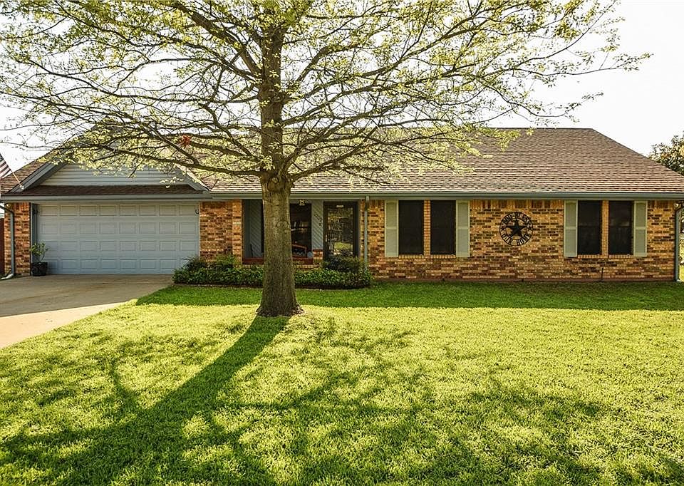 1st image of 1009 Meadowlark Ln