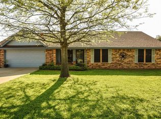 1009 Meadowlark Ln, Granbury, TX 76048