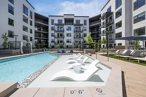 Grandeur Apartments Photo 1 Grandeur Apartments Photo 1