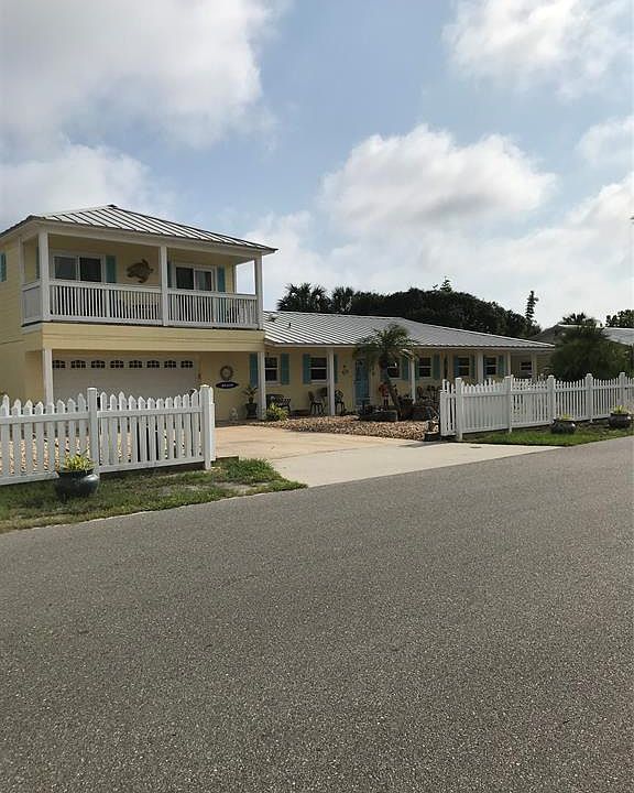 1st image of 710 Oakwood Ave