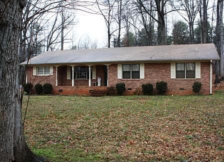 1st image of 240 Belair Ln
