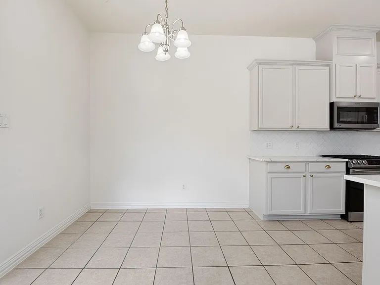 16023 Powder Springs Ln — Photo 24