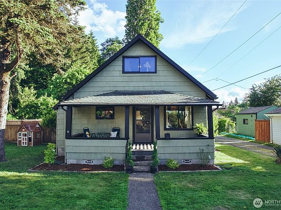 4th image of 512 E Pear Street
