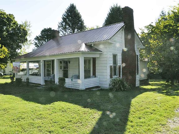 2nd image of 1614 Main St E