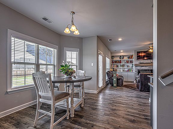 5th image of 80 James Cv
