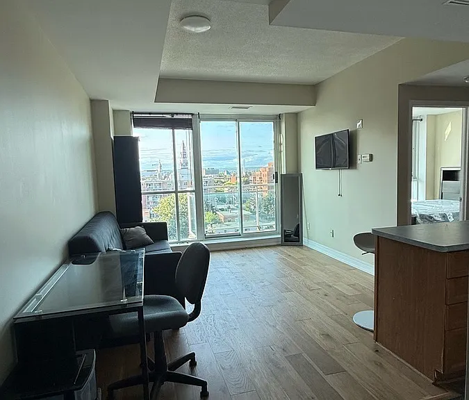 134 York St #805 — Photo 15