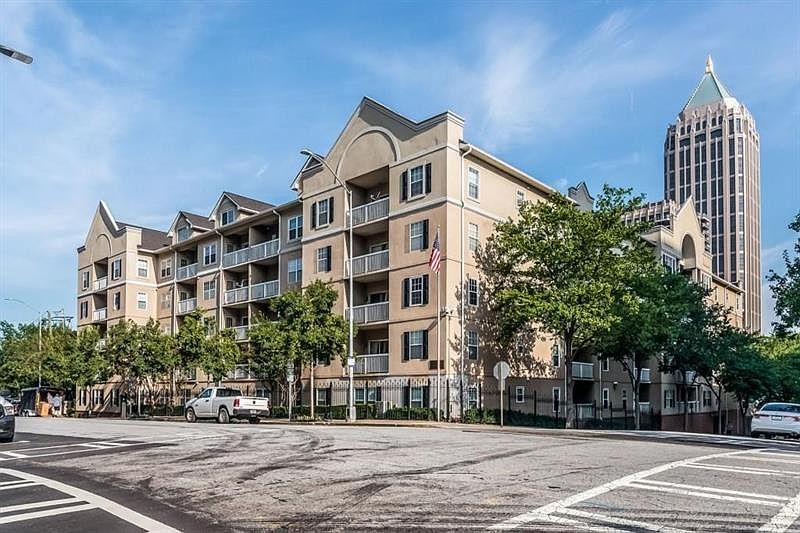 1st image of 1074 Peachtree Walk NE Unit B209
