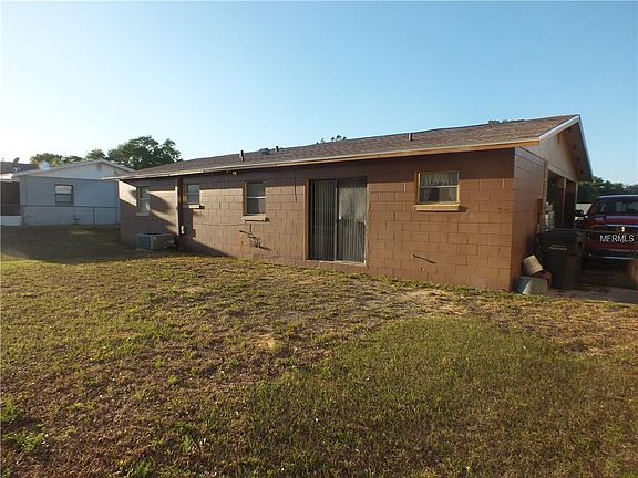 5th image of 2961 Warfield Dr
