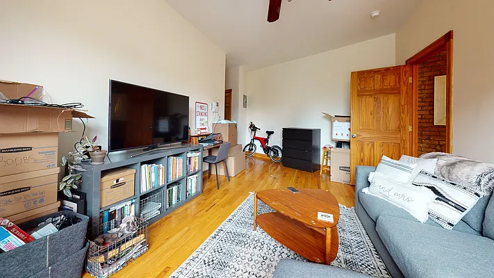 Rented by Bond New York | media 14