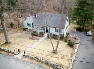 12 Oak Tree Ln, Ashland, MA 01721
