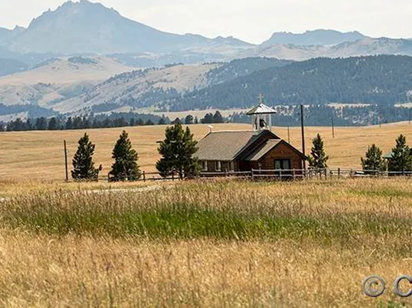 30 Esterbrook Dr, Douglas, WY 82633