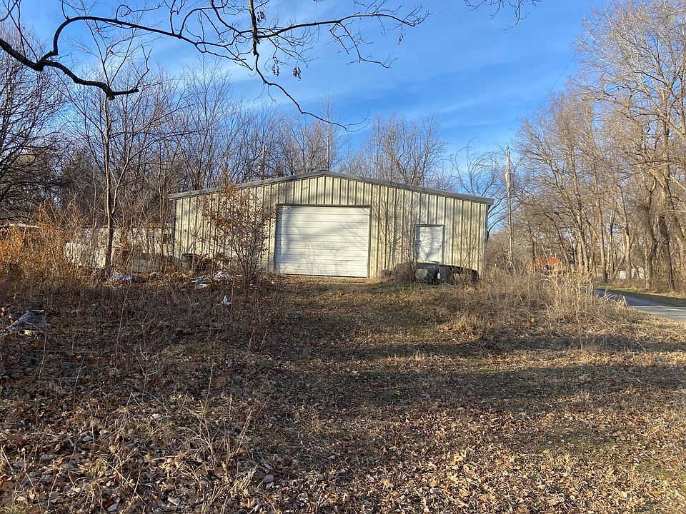 1st image of Cliffview Dr