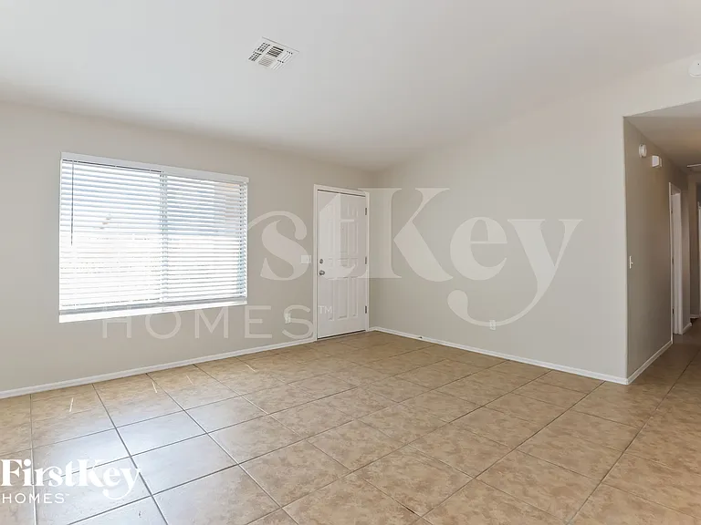 4099 S Apache Well Dr — Photo 2