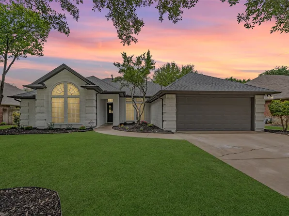 308 Creekside Dr, Keller, TX 76248