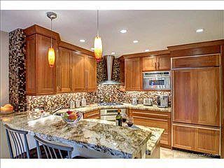 1st image of 6852 Fashion Hills Blvd