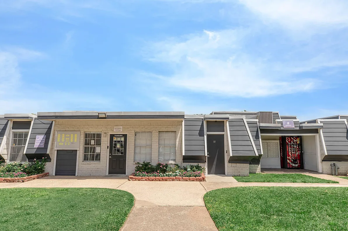 Tidwell Park Apartments — Photo 3