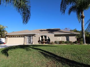 1432 Roosevelt Dr, Venice, FL 34293