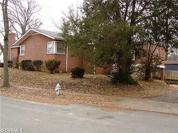 2nd image of 1600 S Meadow St