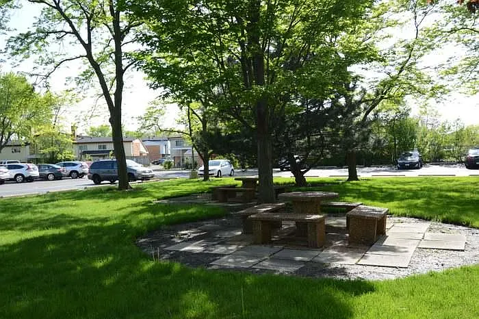 9009 Golf Rd #DES — Photo 23