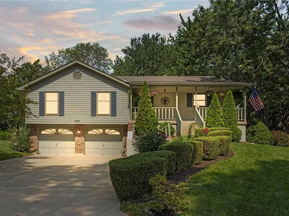 508 N Jackson Ct, Raymore, MO 64083