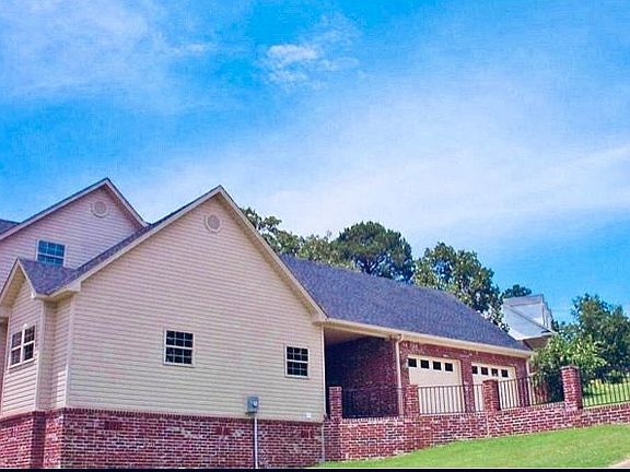 3rd image of 45 Valley View Dr E