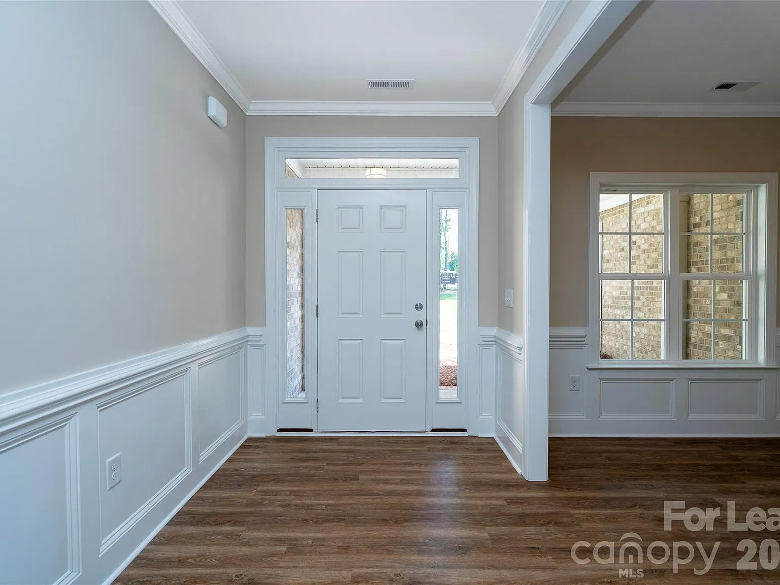 3 bed, 2.0 bath, 1840 sqft, $2,375 — Photo 4