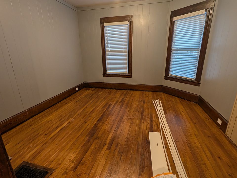 1st image of 4 Warren Ave
