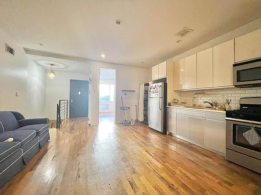 Rented by Doorway NYC, LLC | media 2