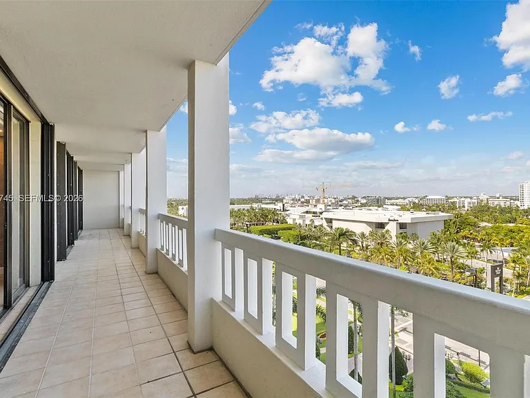 9801 Collins Ave #11O — Photo 20