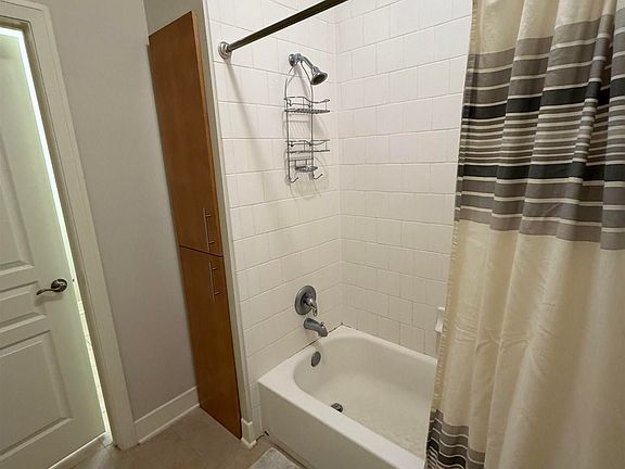 4th image of 7707 Bluebonnet Blvd APT 309