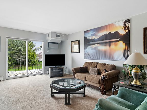 2nd image of 2407 E Olive St APT 2F
