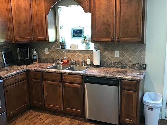 3rd image of 8763 Moss Hill Dr