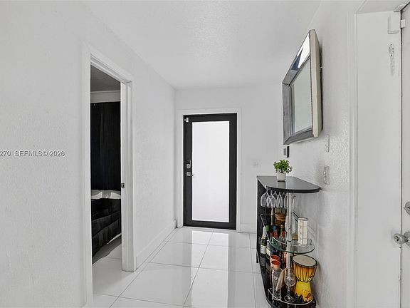 4th image of 448 NW 15th Way