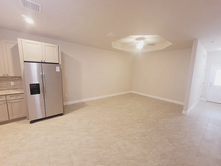 39 Providence Ln #B — Photo 3