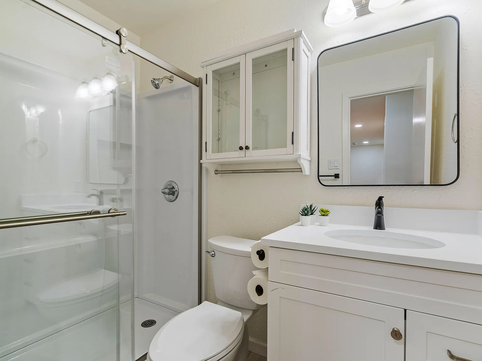 4 bed, 2.0 bath, 1500 sqft, $866 — Photo 4