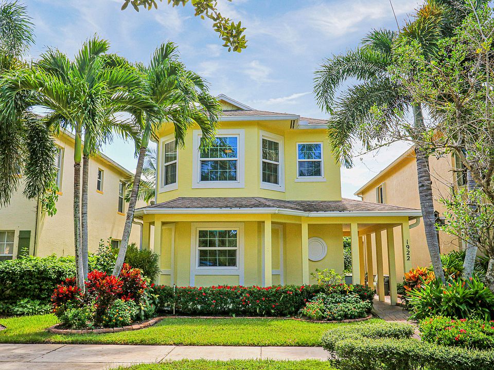 1st image of 1922 SE Niceville Drive