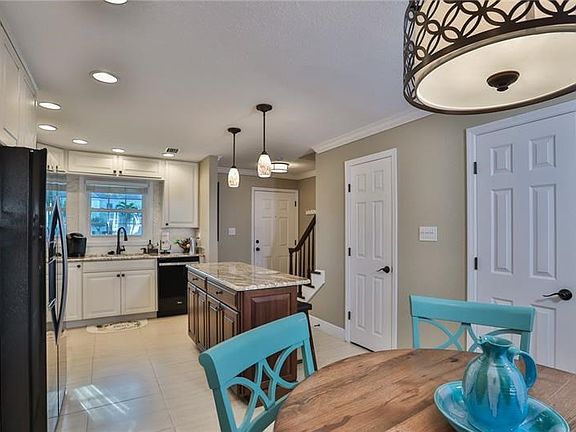 5th image of 4781 Coquina Key Dr SE