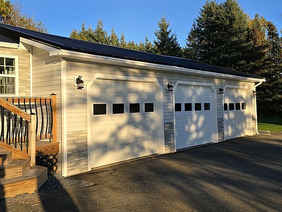 5th image of 342 E Presque Isle Rd
