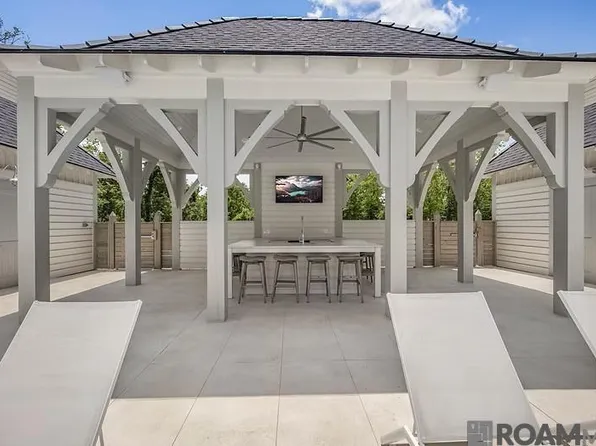 2836 Pointe Marie Dr, Baton Rouge, LA 70820