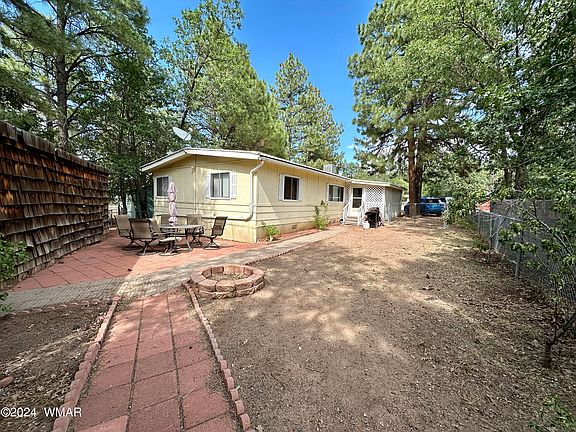 2nd image of 820 S 9th Dr
