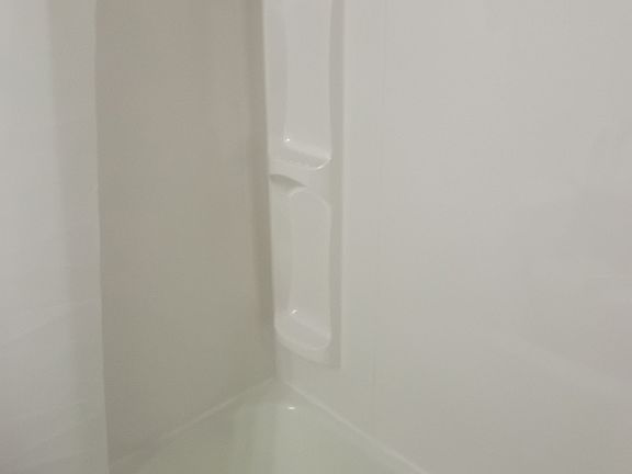 5th image of 429 Somerset Ave #20