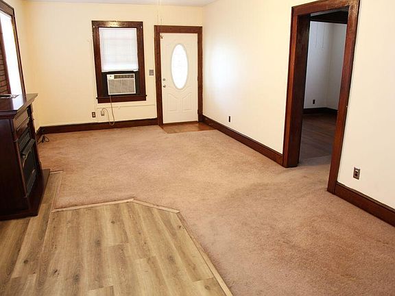 2nd image of 2037 Kenwood Blvd SE