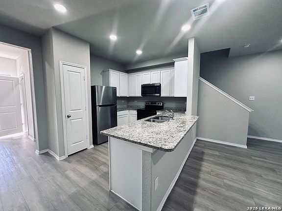 4th image of 7356 Misty Ridge Dr #8