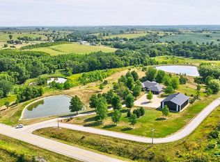 1936 Vine Ave, Ainsworth, IA 52201