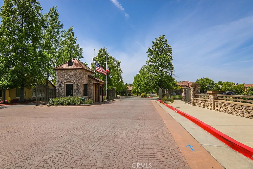 1336 Marseille Ln photo 1